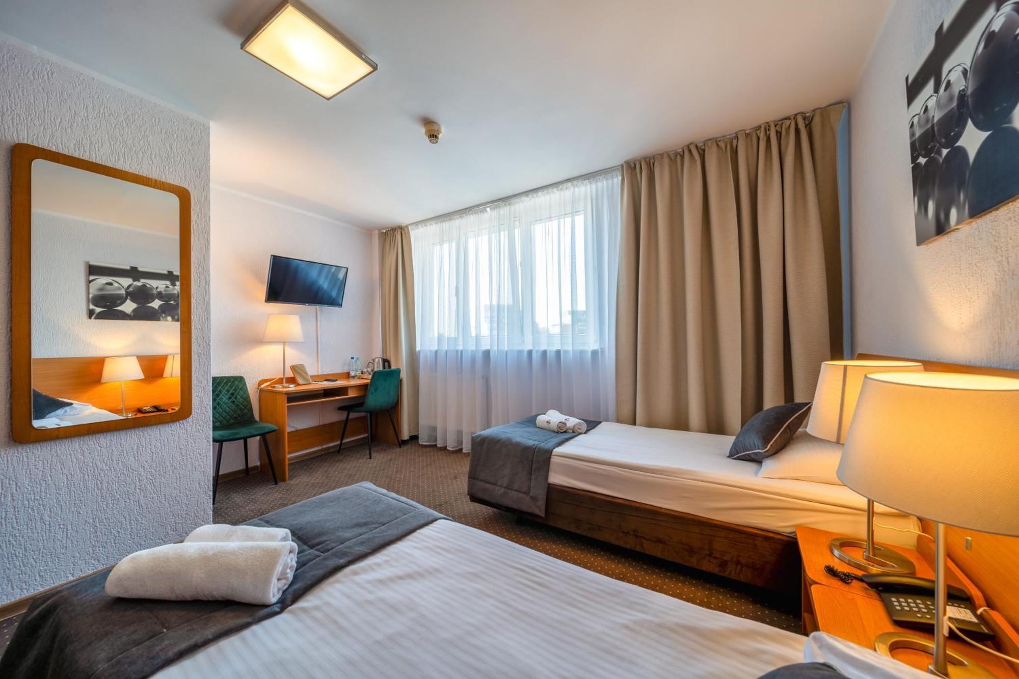 Hotel Gromada Poznań Buitenkant foto