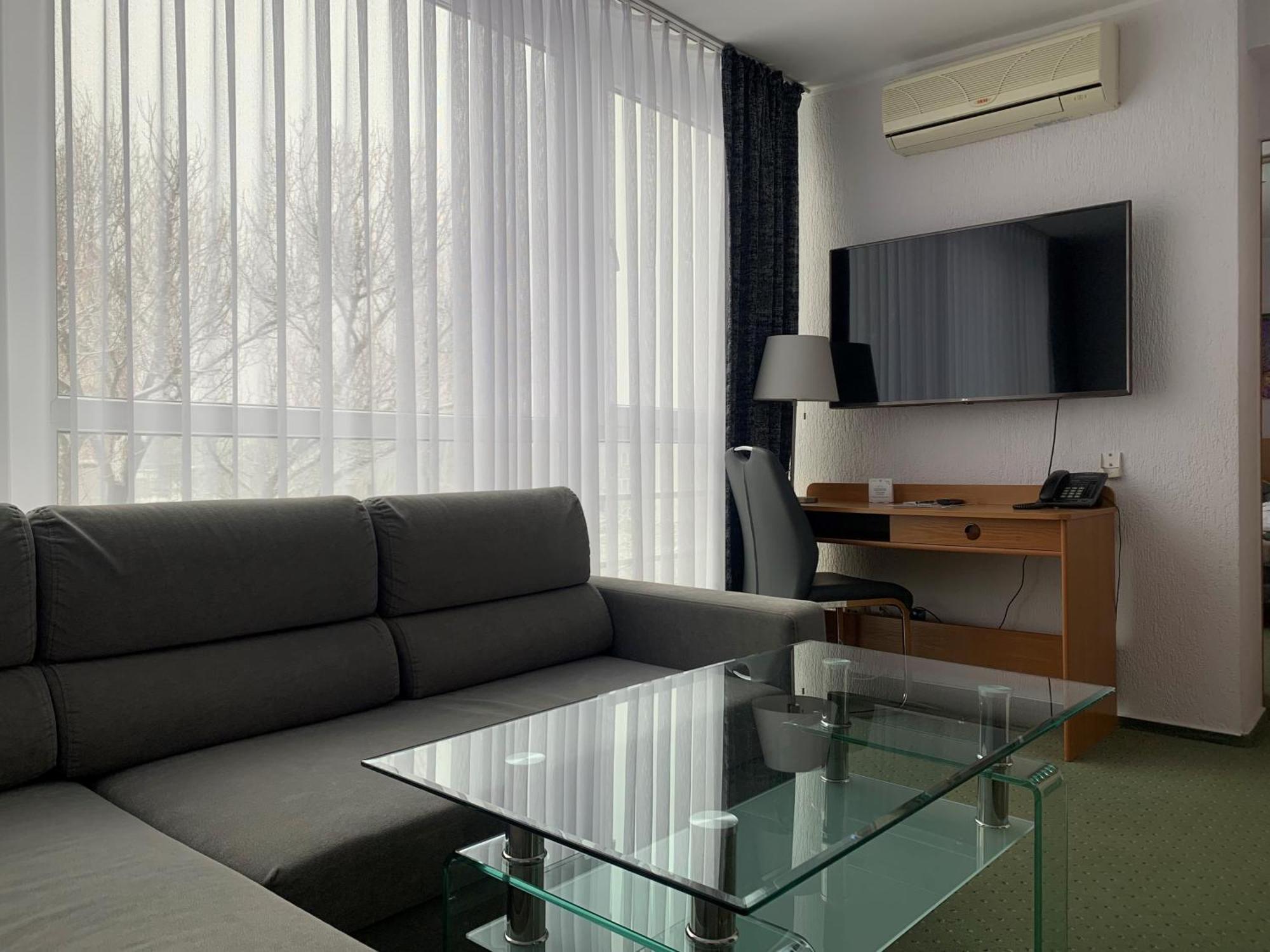 Hotel Gromada Poznań Buitenkant foto